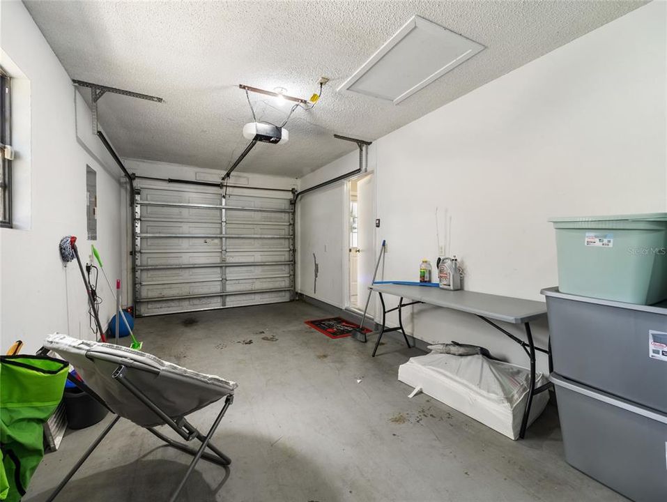 For Sale: $219,900 (2 beds, 2 baths, 901 Square Feet)