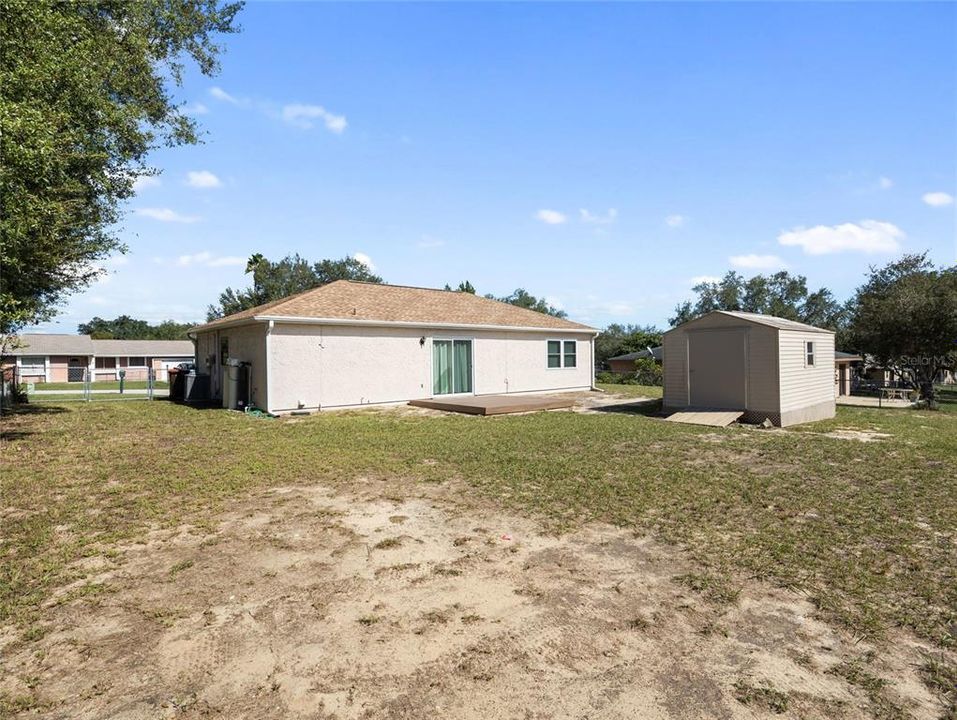 For Sale: $219,900 (2 beds, 2 baths, 901 Square Feet)