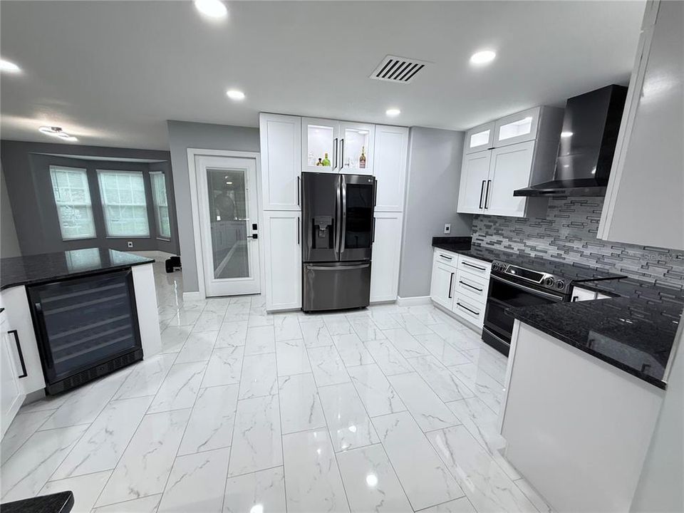 For Rent: $2,650 (3 beds, 2 baths, 1638 Square Feet)