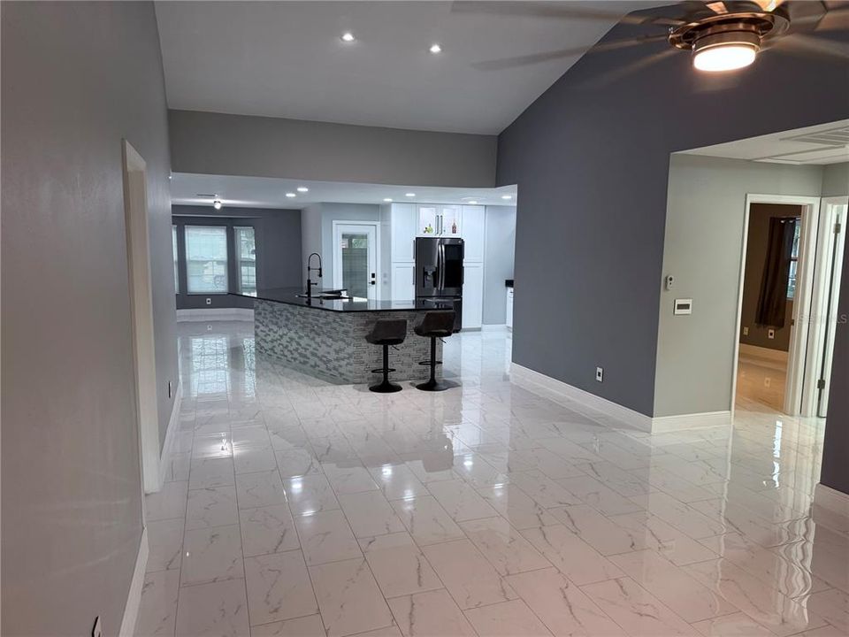 For Rent: $2,650 (3 beds, 2 baths, 1638 Square Feet)