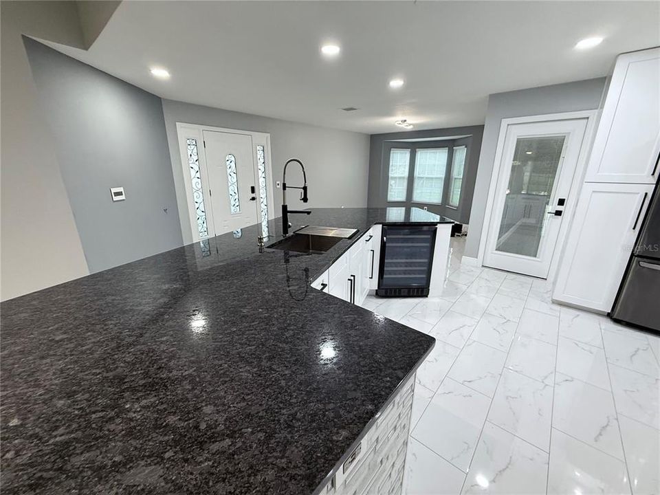 For Rent: $2,650 (3 beds, 2 baths, 1638 Square Feet)