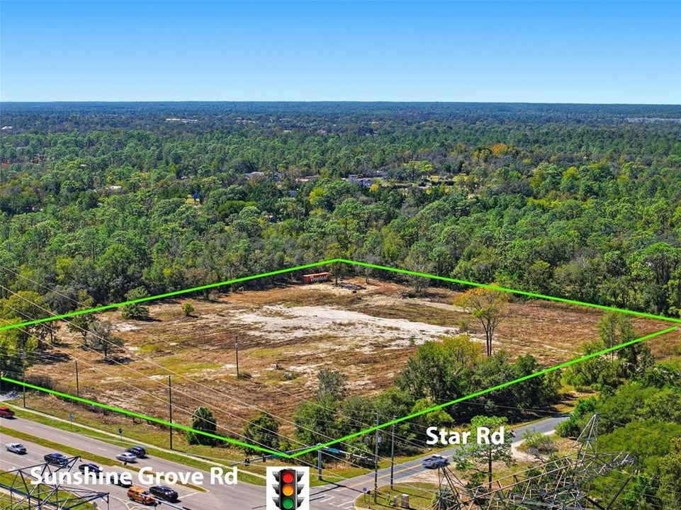 На продажу: $995,000 (8.40 acres)