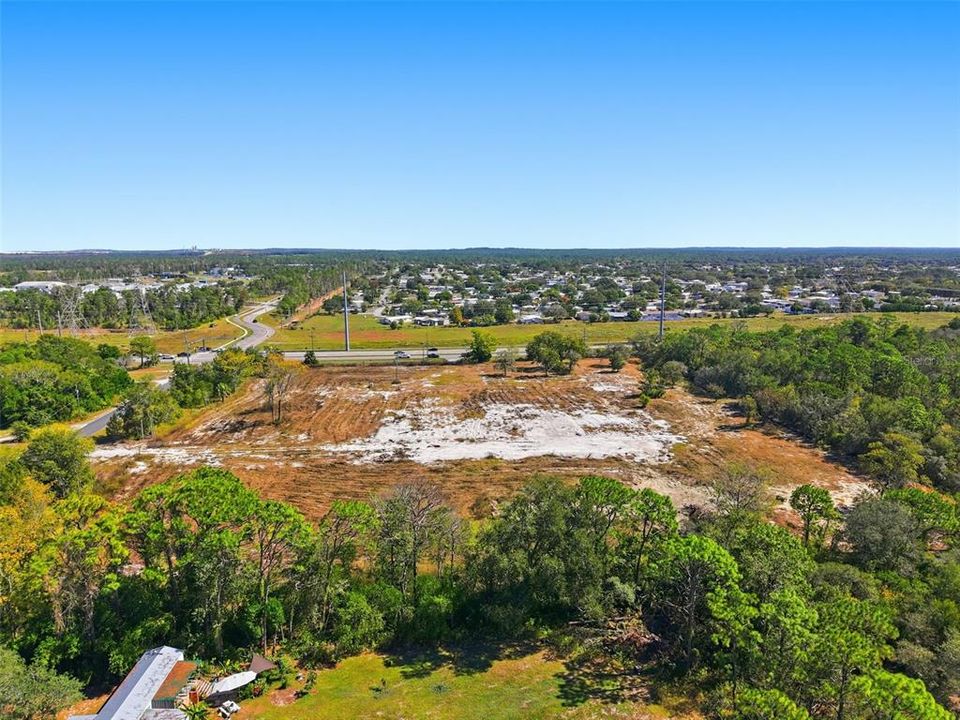 На продажу: $995,000 (8.40 acres)