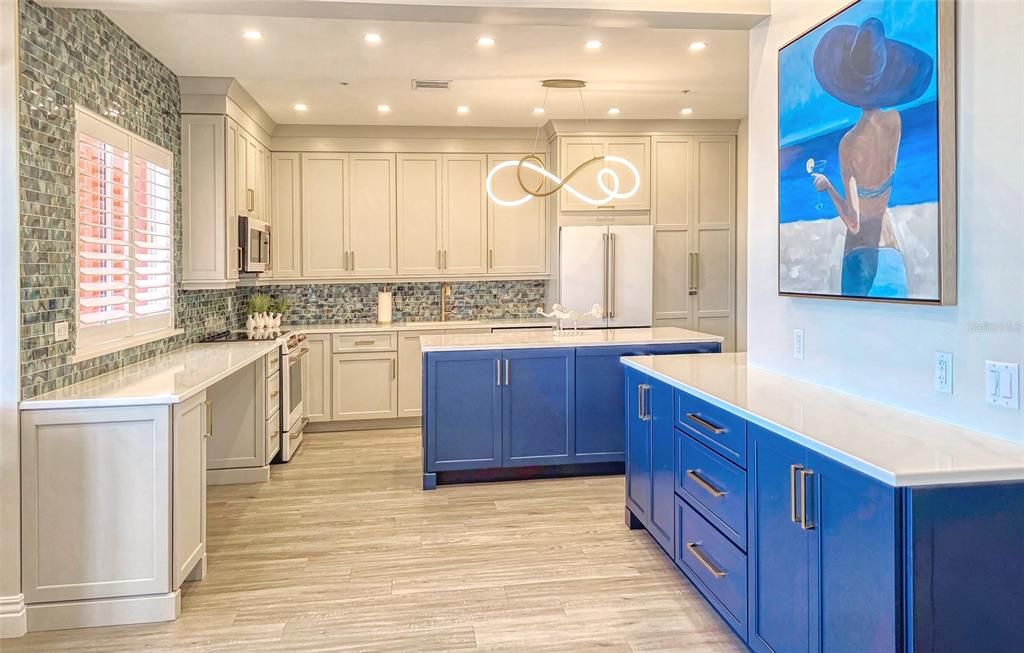 На продажу: $1,245,000 (2 спален, 2 ванн, 1307 Квадратных фут)