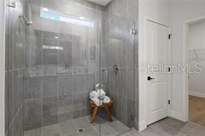 Activo con contrato: $329,900 (4 camas, 2 baños, 1873 Pies cuadrados)