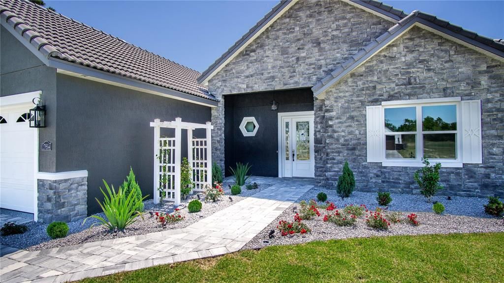 На продажу: $829,900 (4 спален, 2 ванн, 2195 Квадратных фут)