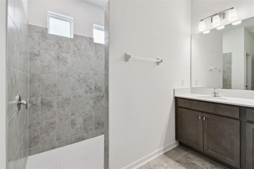 For Rent: $2,800 (4 beds, 2 baths, 2200 Square Feet)