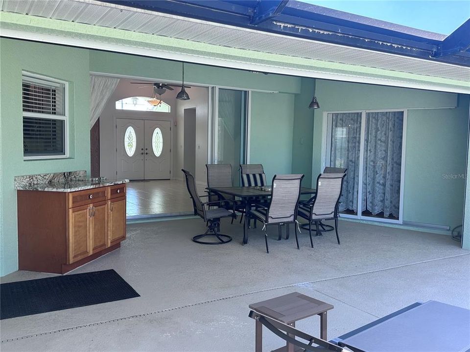 待售: $775,000 (3 贝兹, 2 浴室, 2135 平方英尺)