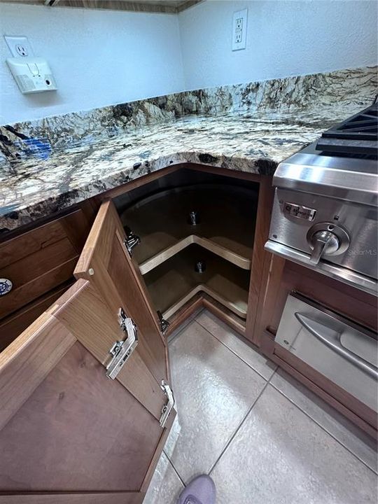 待售: $775,000 (3 贝兹, 2 浴室, 2135 平方英尺)