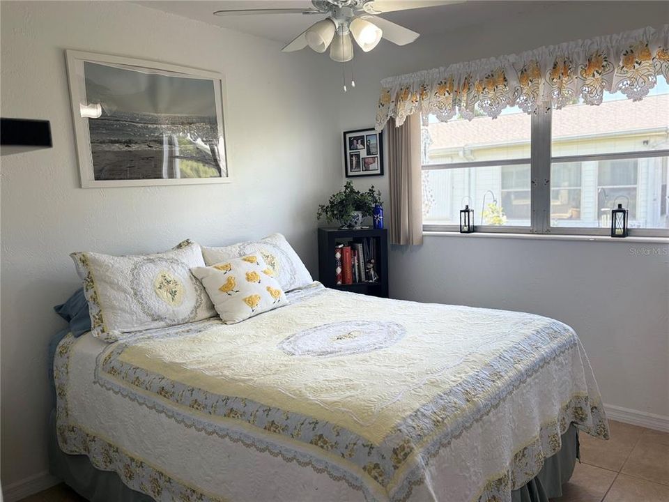 待售: $170,000 (2 贝兹, 1 浴室, 865 平方英尺)