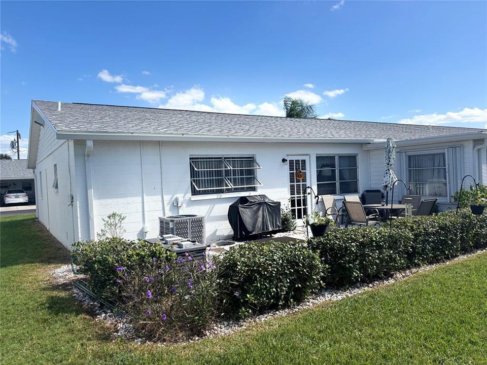 待售: $170,000 (2 贝兹, 1 浴室, 865 平方英尺)