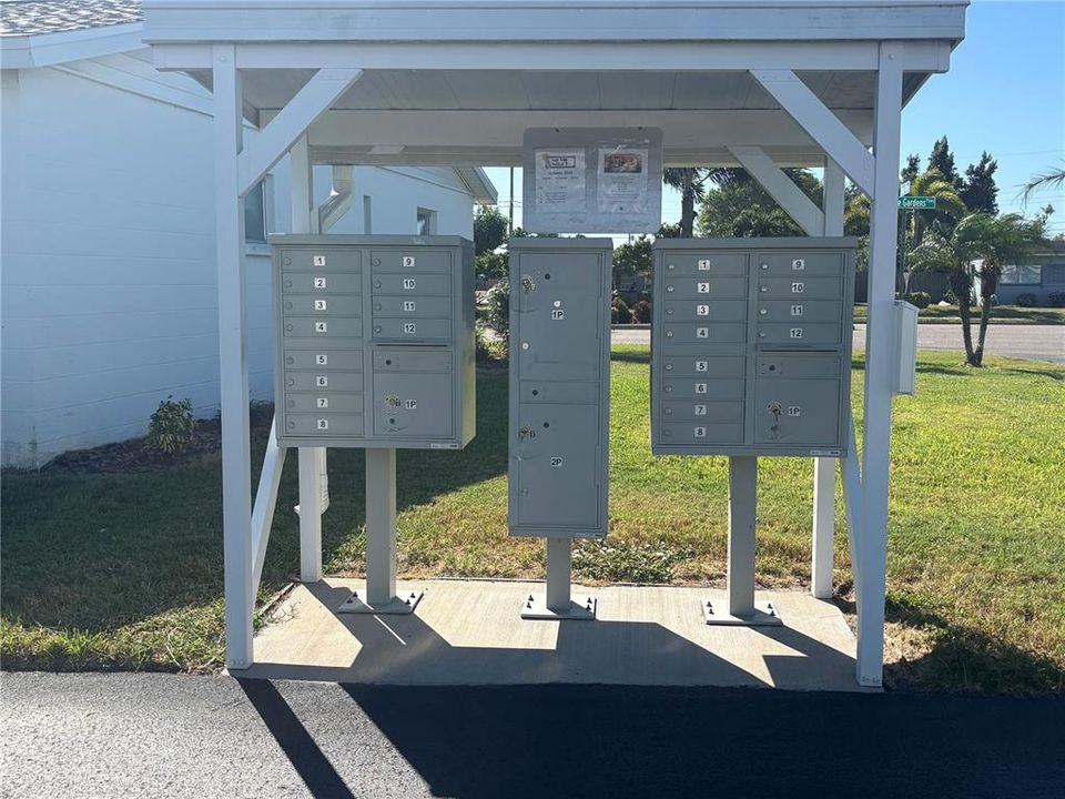 待售: $170,000 (2 贝兹, 1 浴室, 865 平方英尺)