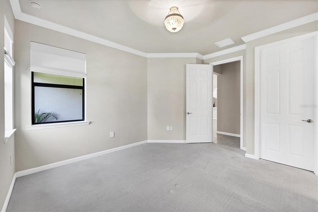 Active With Contract: $399,000 (2 beds, 2 baths, 1458 Square Feet)