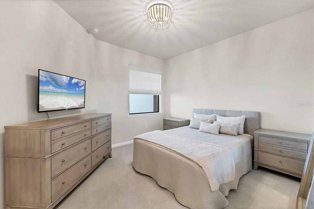 Active With Contract: $399,000 (2 beds, 2 baths, 1458 Square Feet)