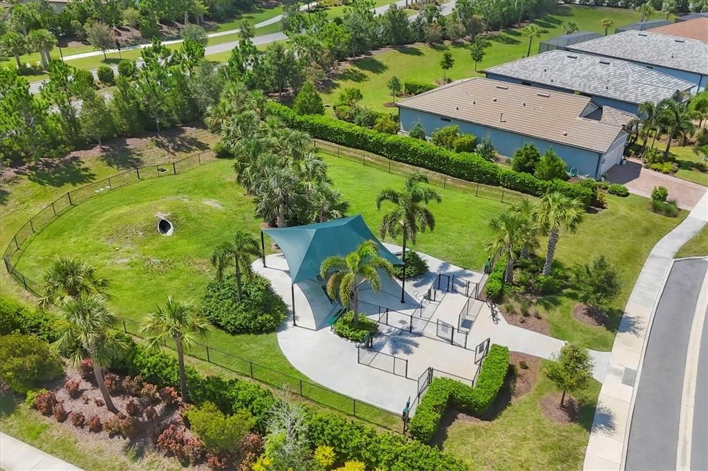 Active With Contract: $399,000 (2 beds, 2 baths, 1458 Square Feet)