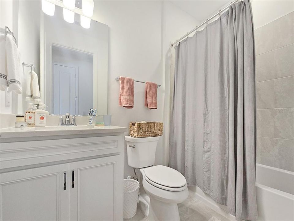 Active With Contract: $2,199 (2 beds, 2 baths, 1542 Square Feet)