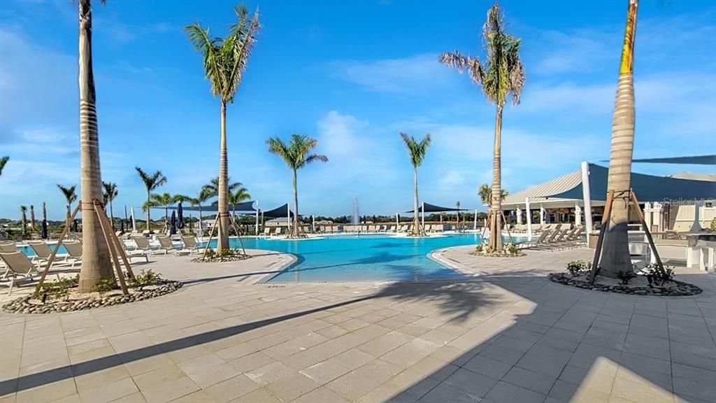 Active With Contract: $2,199 (2 beds, 2 baths, 1542 Square Feet)