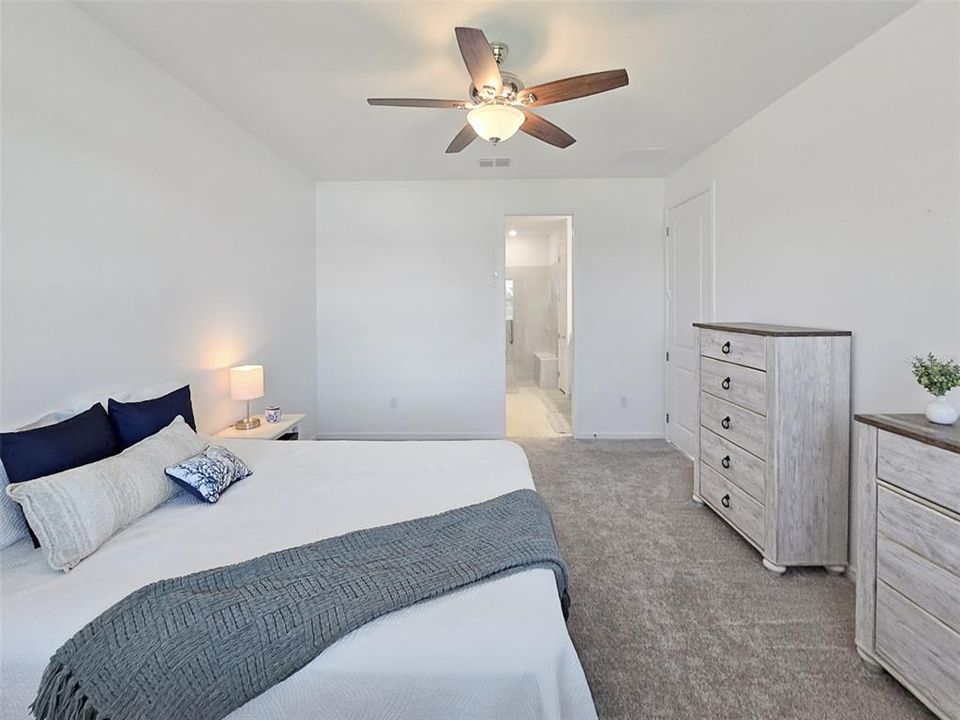 Active With Contract: $2,199 (2 beds, 2 baths, 1542 Square Feet)