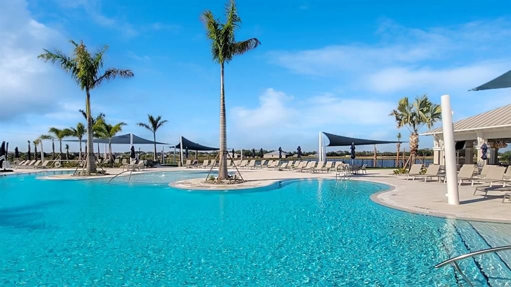 Active With Contract: $2,199 (2 beds, 2 baths, 1542 Square Feet)