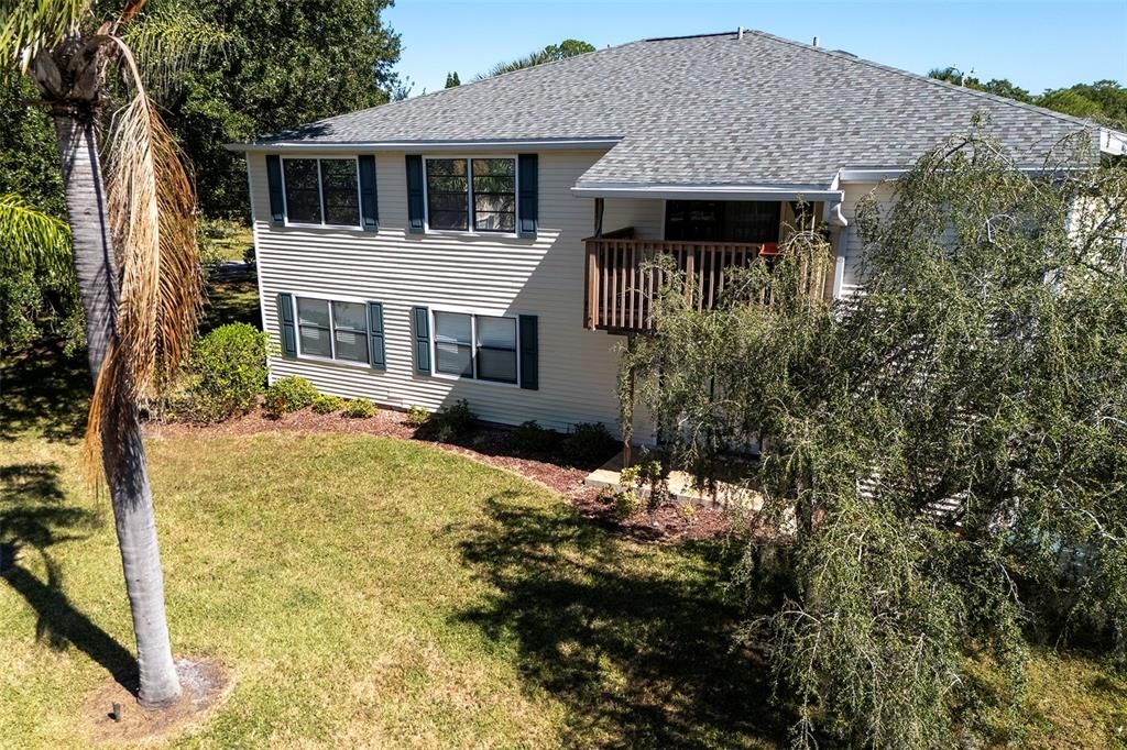 Active With Contract: $154,900 (2 beds, 2 baths, 915 Square Feet)