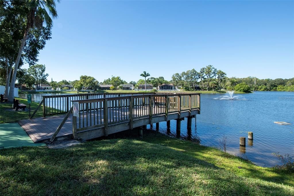 Active With Contract: $154,900 (2 beds, 2 baths, 915 Square Feet)