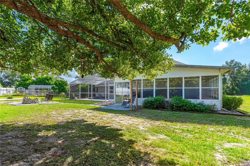 Под контрактом: $345,000 (3 спален, 2 ванн, 1732 Квадратных фут)