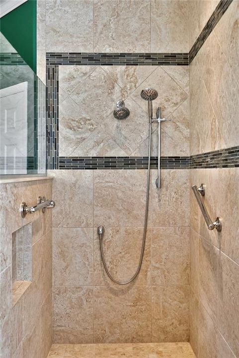 En Venta: $478,900 (3 camas, 2 baños, 2413 Pies cuadrados)