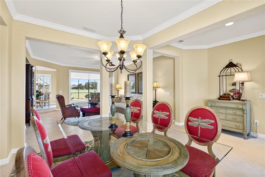 En Venta: $478,900 (3 camas, 2 baños, 2413 Pies cuadrados)