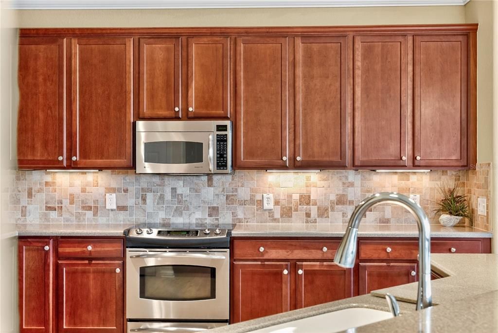 En Venta: $478,900 (3 camas, 2 baños, 2413 Pies cuadrados)