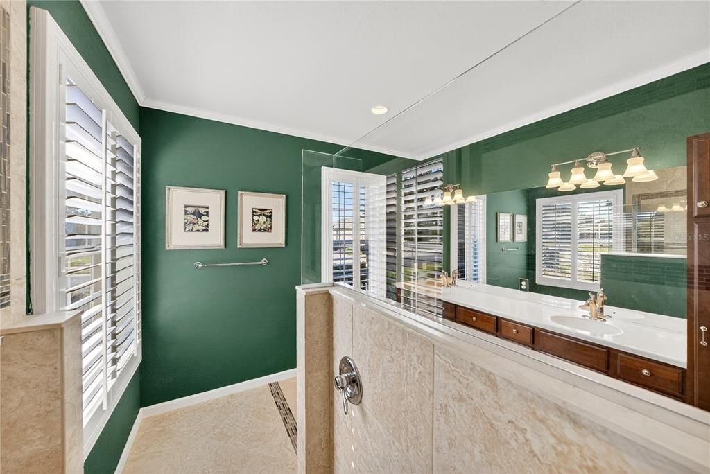 En Venta: $478,900 (3 camas, 2 baños, 2413 Pies cuadrados)