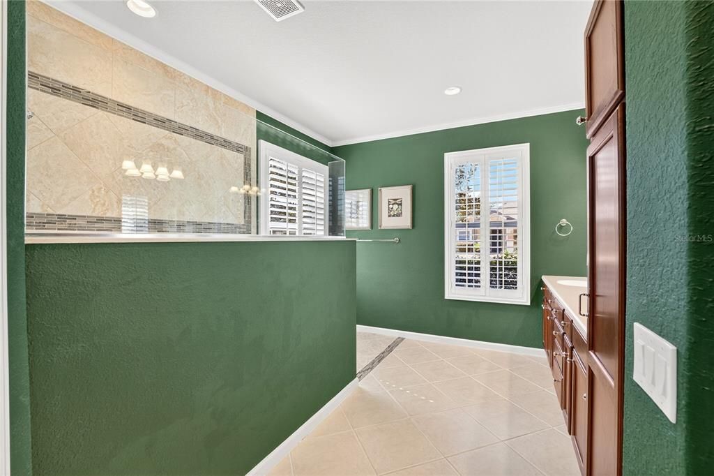 En Venta: $478,900 (3 camas, 2 baños, 2413 Pies cuadrados)