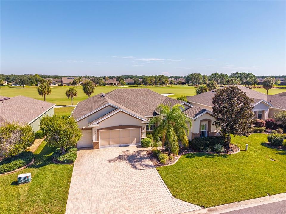 En Venta: $478,900 (3 camas, 2 baños, 2413 Pies cuadrados)