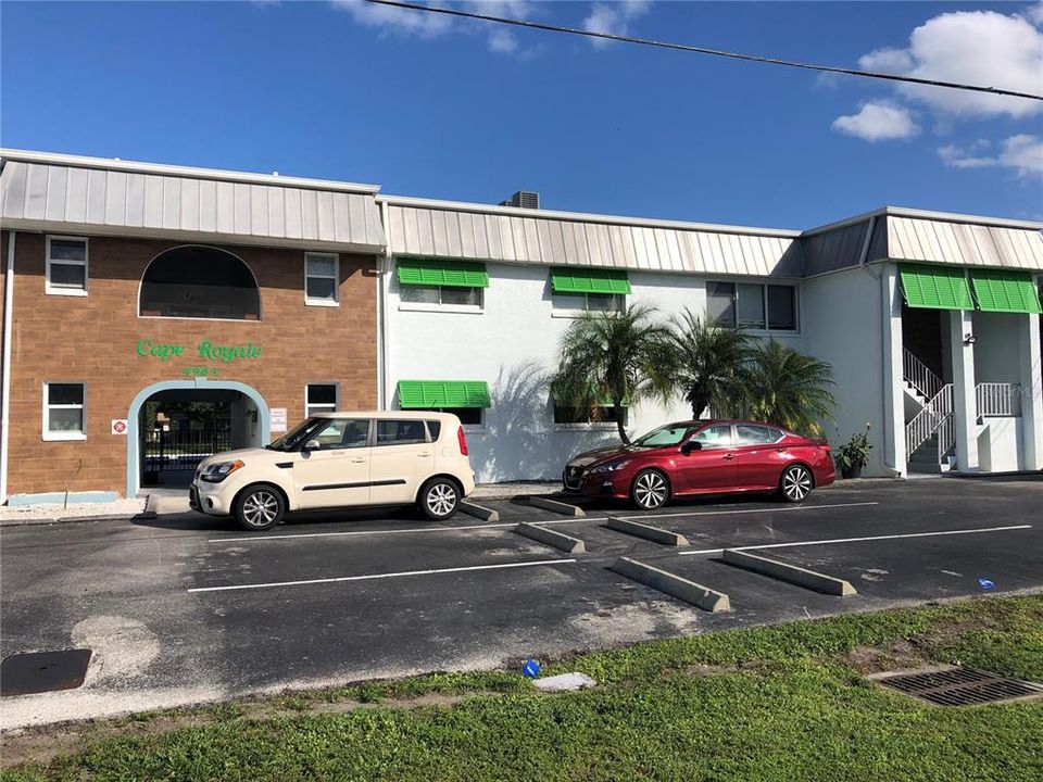 Recently Rented: $1,200 (1 beds, 1 baths, 700 Square Feet)