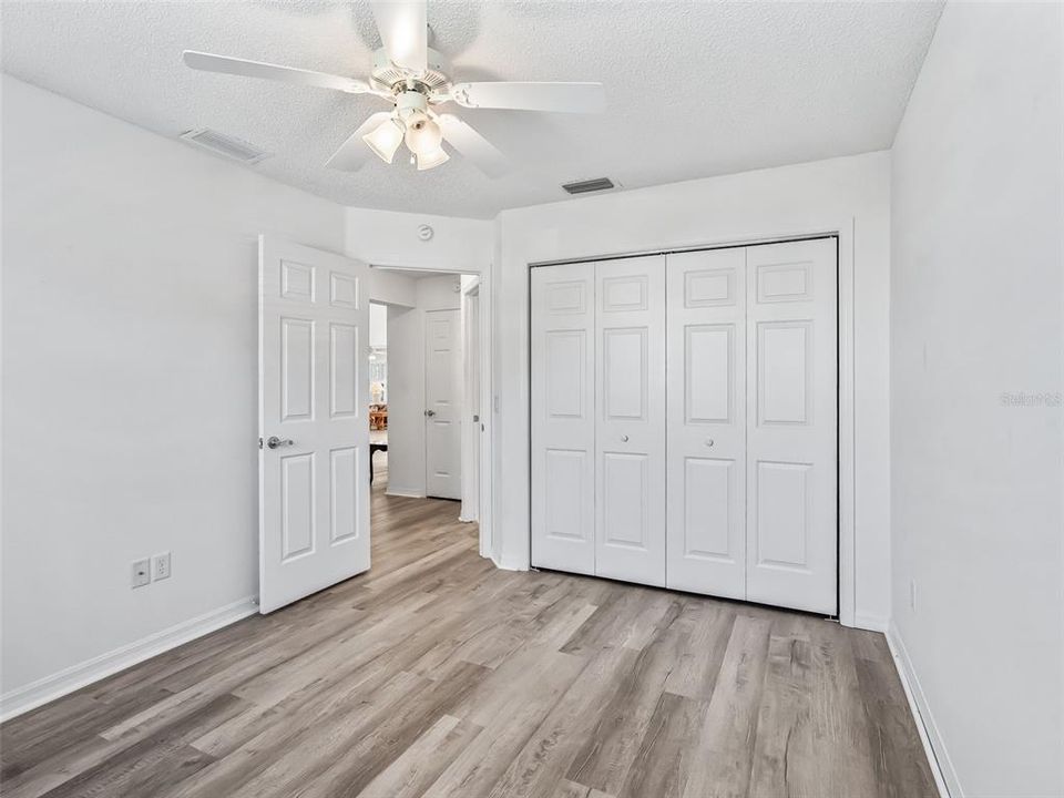 En Venta: $459,000 (3 camas, 2 baños, 2200 Pies cuadrados)