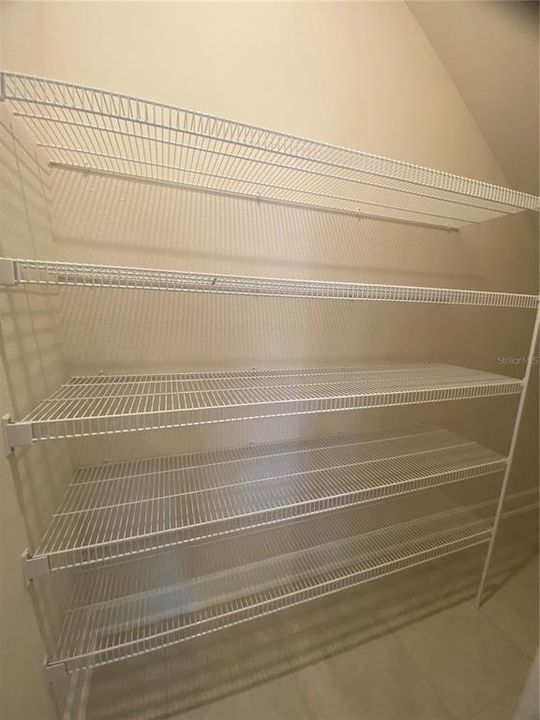 En Venta: $446,900 (4 camas, 2 baños, 2405 Pies cuadrados)