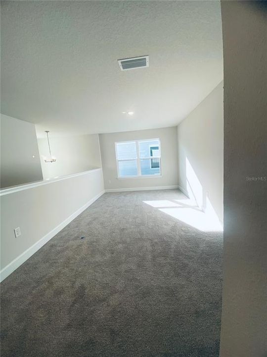 En Venta: $446,900 (4 camas, 2 baños, 2405 Pies cuadrados)