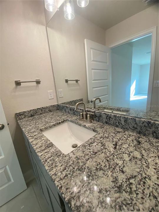 En Venta: $446,900 (4 camas, 2 baños, 2405 Pies cuadrados)