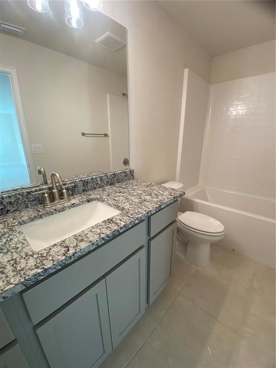 En Venta: $446,900 (4 camas, 2 baños, 2405 Pies cuadrados)