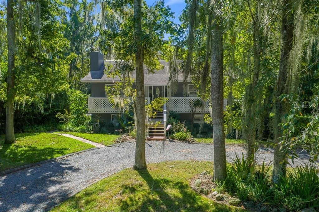 Active With Contract: $350,000 (4 beds, 2 baths, 1409 Square Feet)