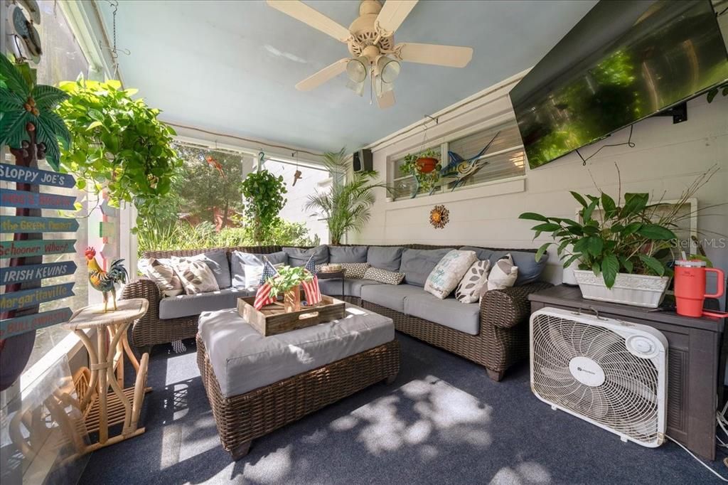 Active With Contract: $350,000 (4 beds, 2 baths, 1409 Square Feet)