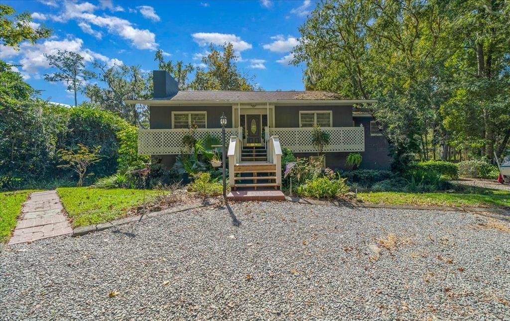 Active With Contract: $350,000 (4 beds, 2 baths, 1409 Square Feet)