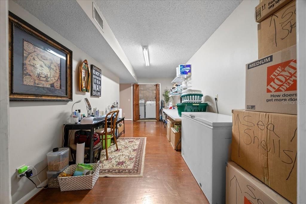 Active With Contract: $350,000 (4 beds, 2 baths, 1409 Square Feet)