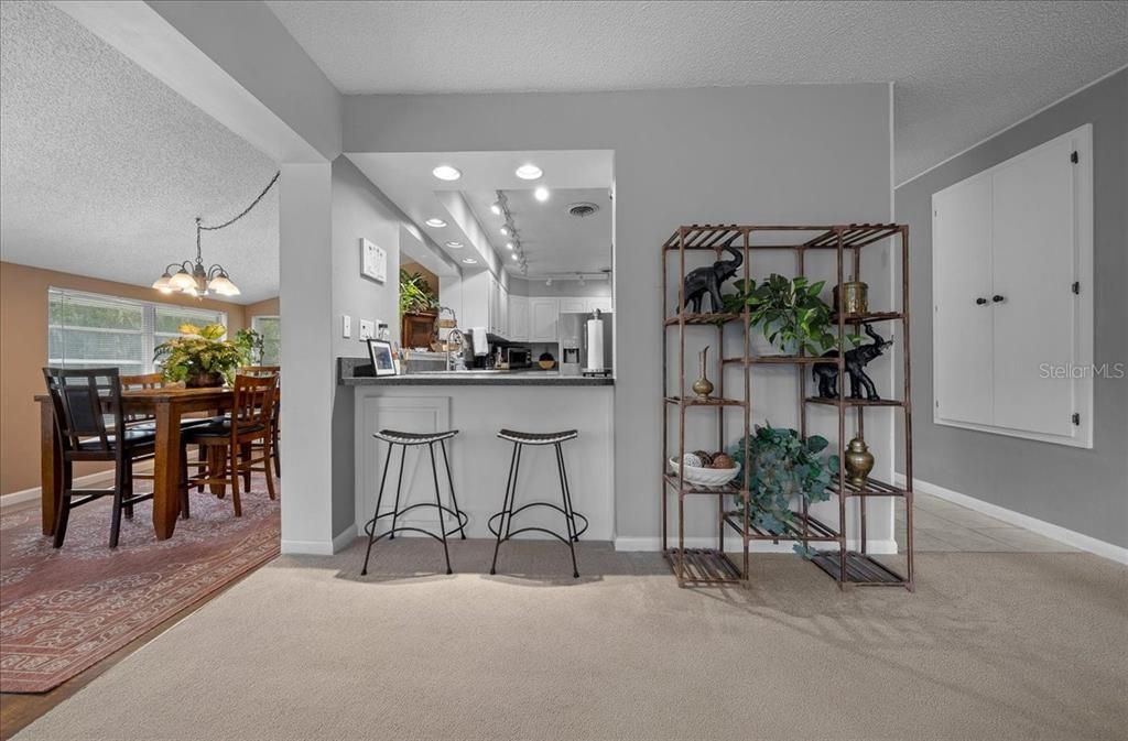 Active With Contract: $350,000 (4 beds, 2 baths, 1409 Square Feet)