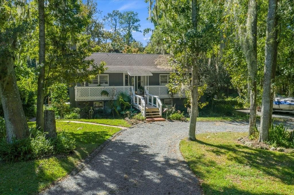 Active With Contract: $350,000 (4 beds, 2 baths, 1409 Square Feet)