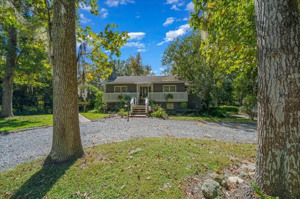 Active With Contract: $350,000 (4 beds, 2 baths, 1409 Square Feet)