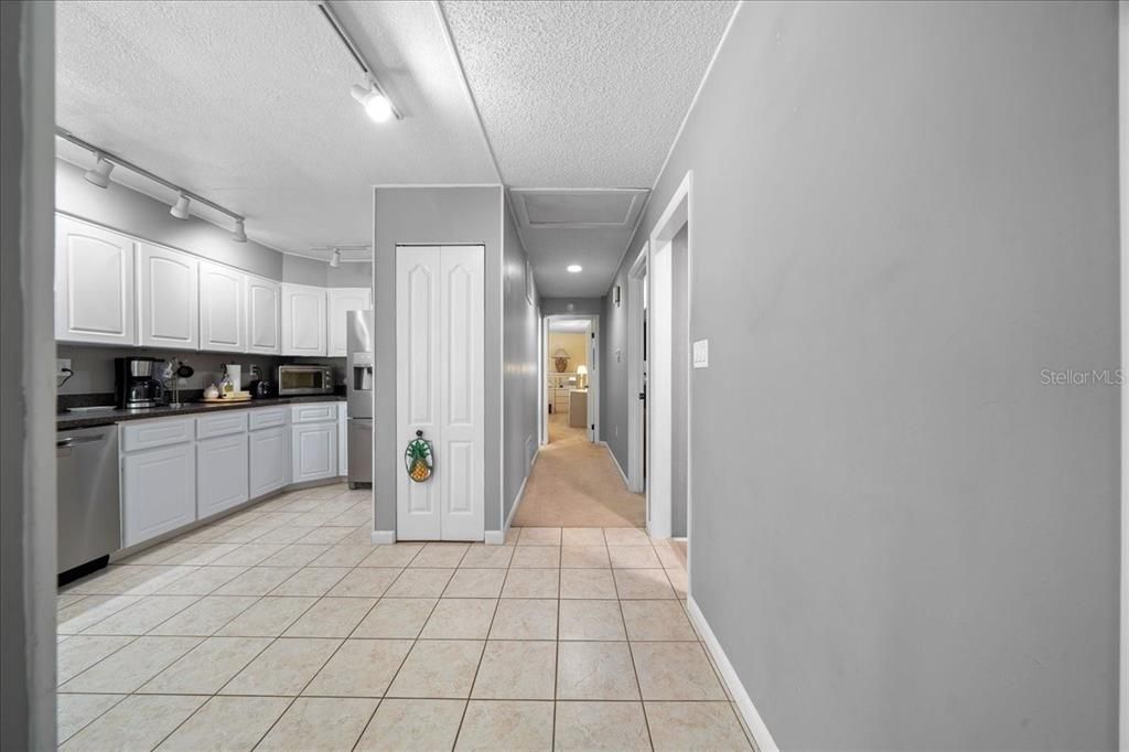 Active With Contract: $350,000 (4 beds, 2 baths, 1409 Square Feet)