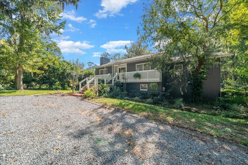 Active With Contract: $350,000 (4 beds, 2 baths, 1409 Square Feet)