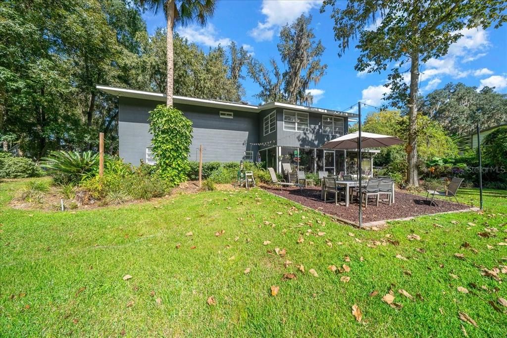 Active With Contract: $350,000 (4 beds, 2 baths, 1409 Square Feet)