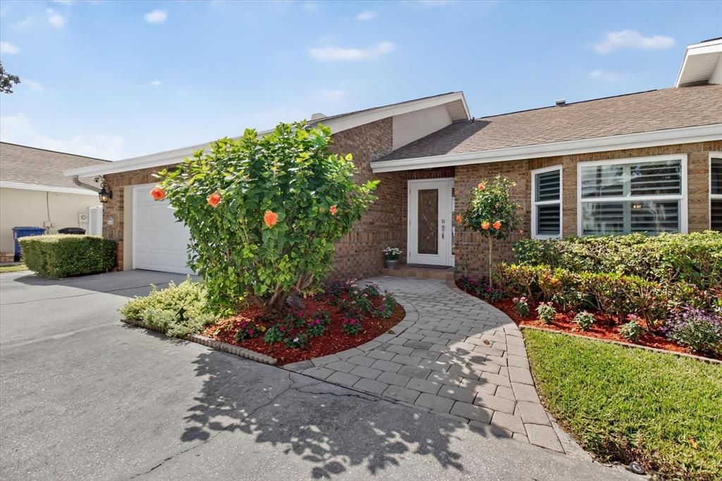 For Sale: $849,000 (3 beds, 2 baths, 2485 Square Feet)