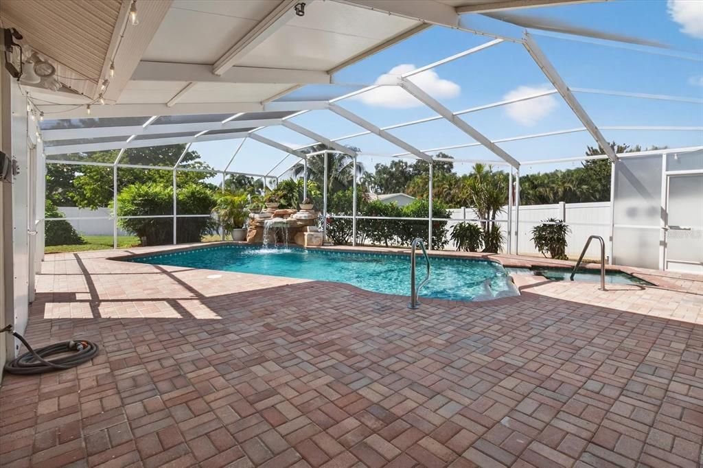 For Sale: $849,000 (3 beds, 2 baths, 2485 Square Feet)